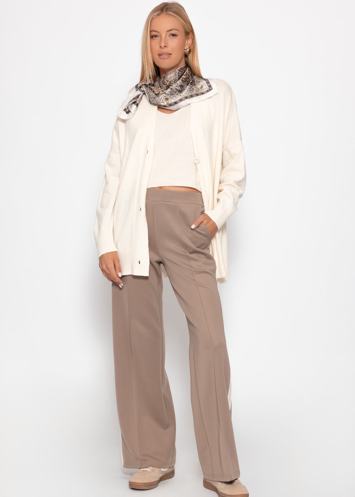 Oversized Cardigan mit V-Ausschnitt und Kaschmiranteil - offwhite