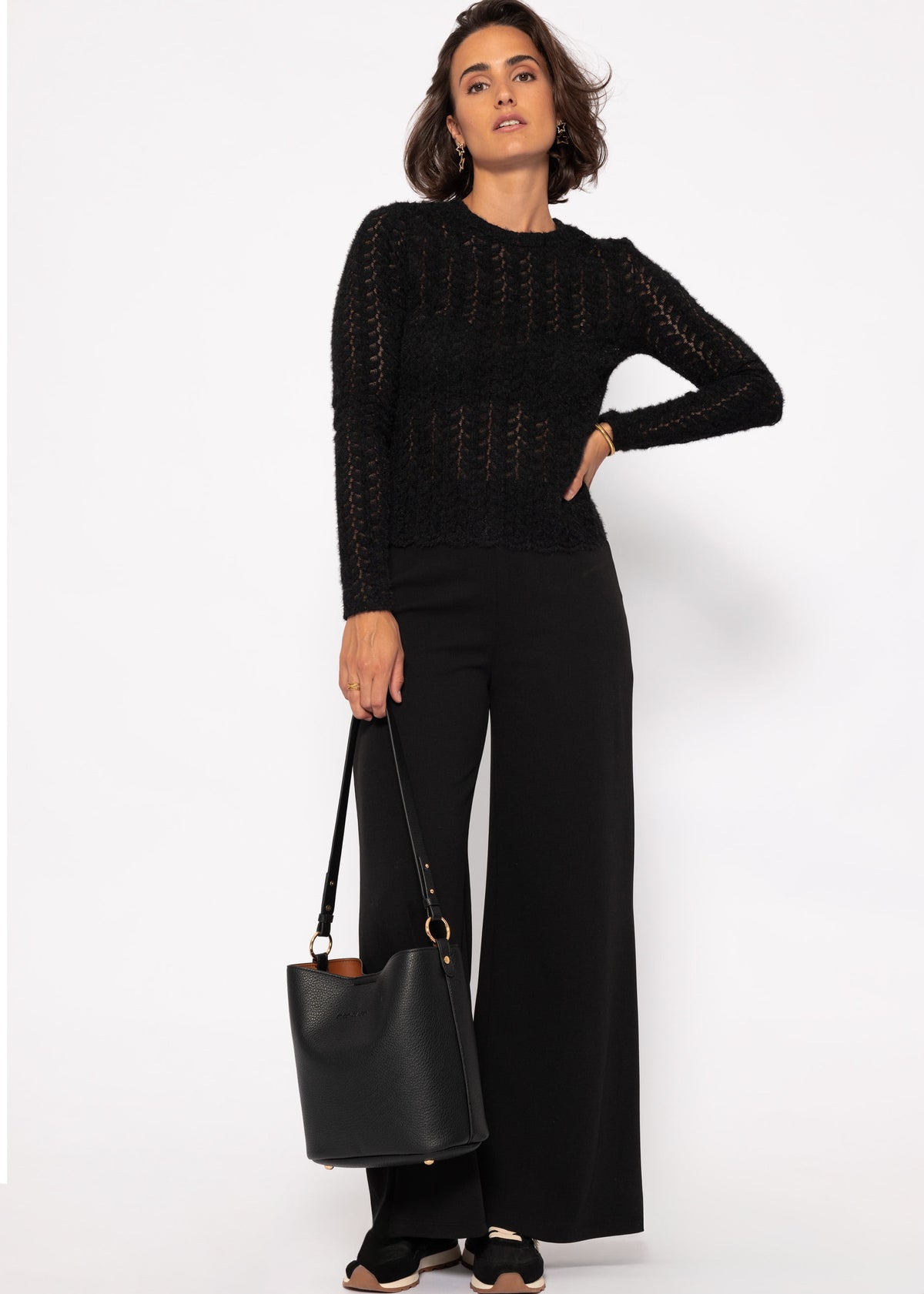 Sweater in extravagant, soft lace - black