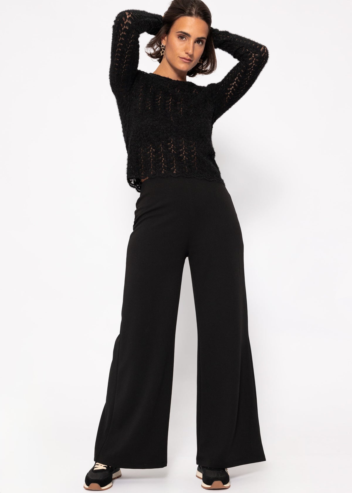 Sweater in extravagant, soft lace - black