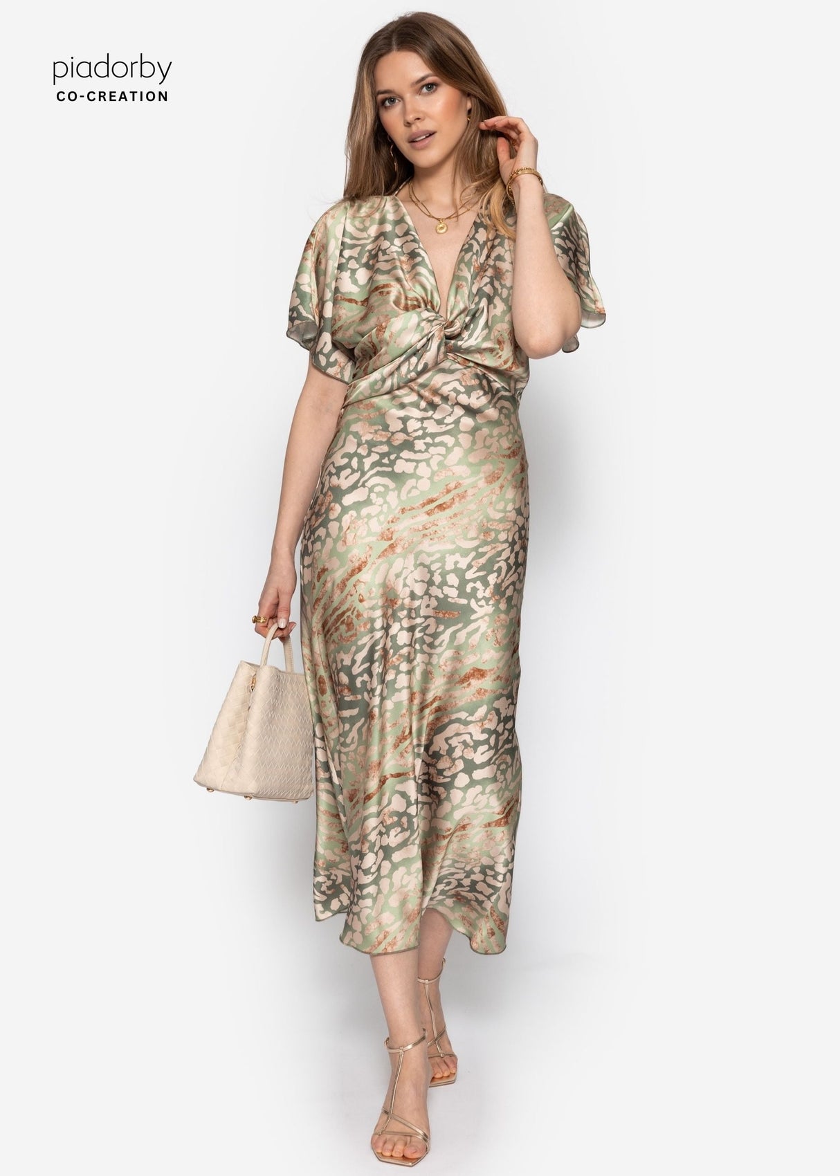 Satin midi dress with animal print - green