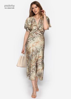 Satin midi dress with animal print - green