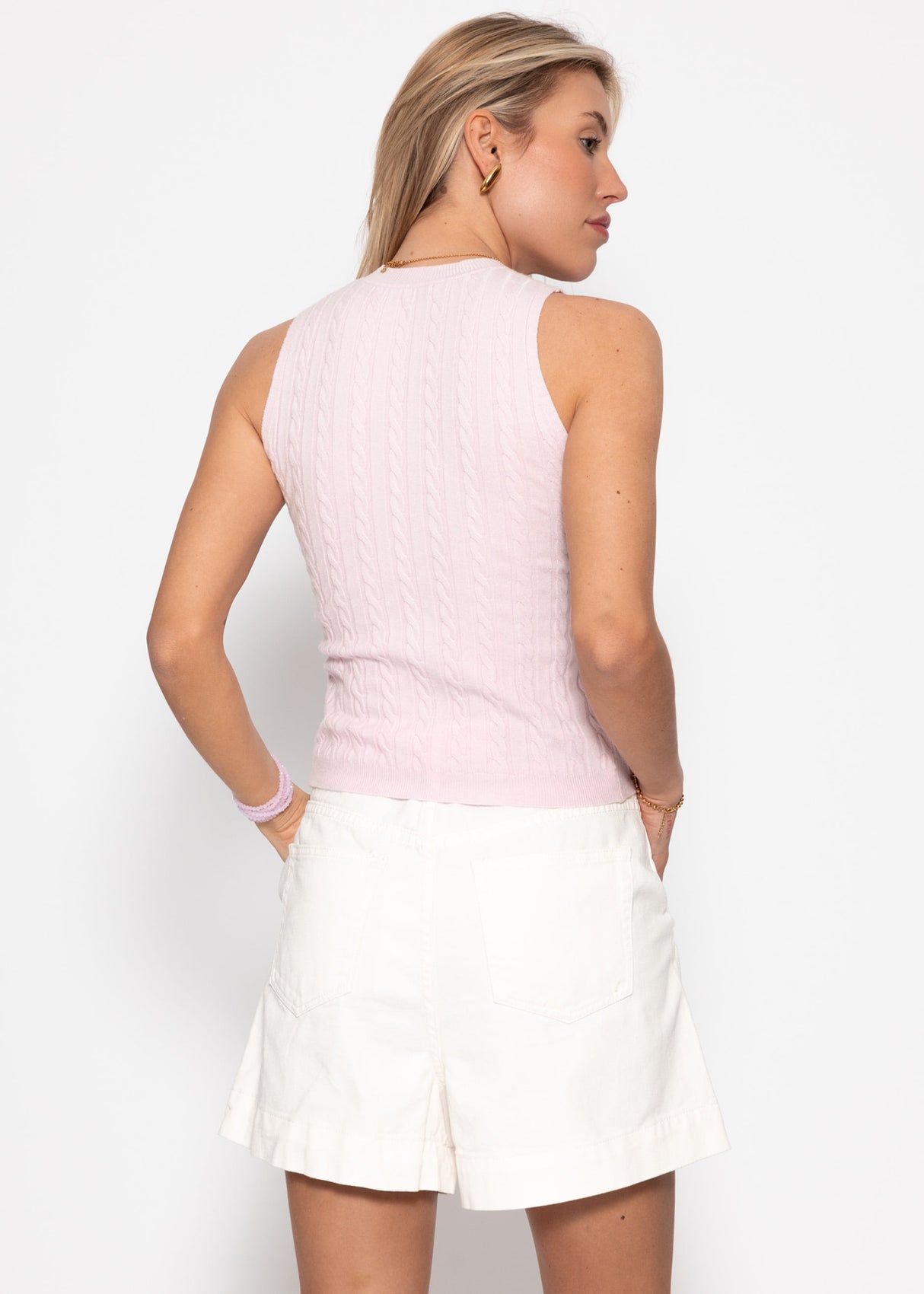 Knitted top with cable pattern - pink
