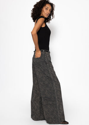 Weite Baggy-Jeans mit Leo-Print - braun