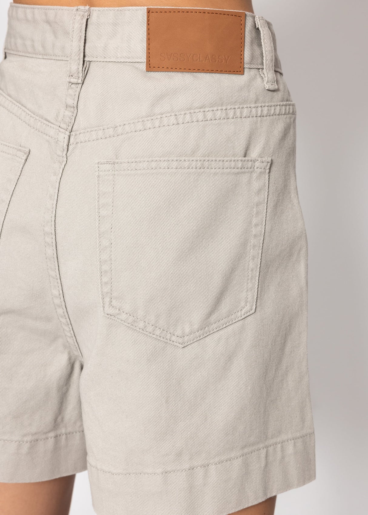 Weite High Waist Jeans Shorts - greige