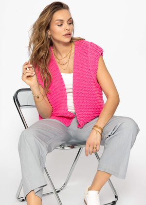 Ärmellose Strickweste mit strukturierten Schultern - pink