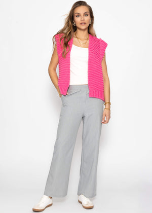 Ärmellose Strickweste mit strukturierten Schultern - pink