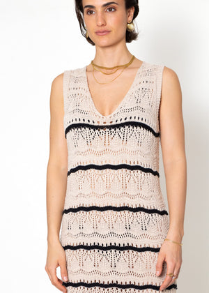 Ärmelloses Strickkleid mit Strukturmuster - beige-schwarz
