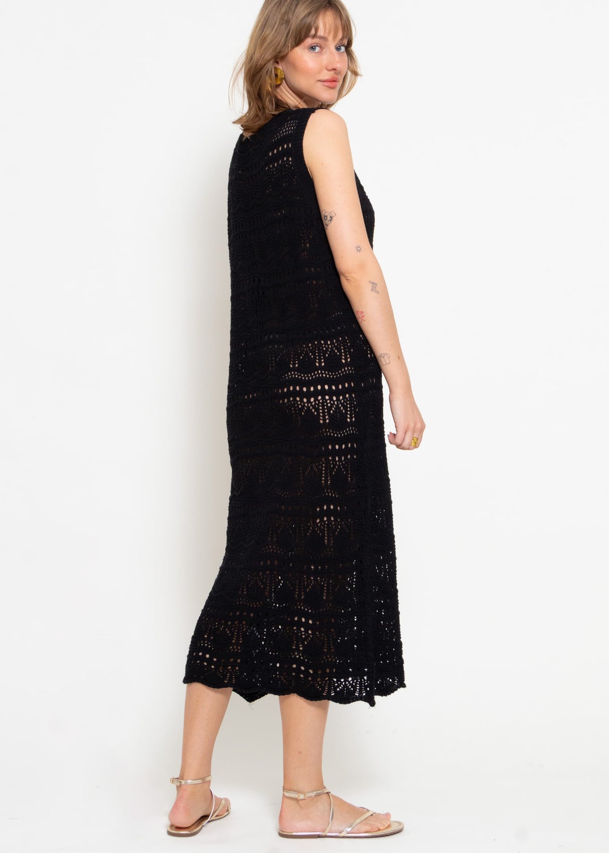 Ärmelloses Strickkleid mit Strukturmuster - schwarz