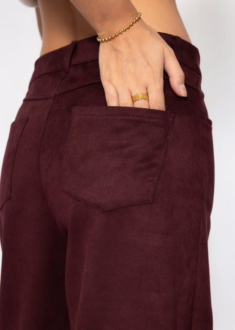 Barrel-Leg Hose in Wildlederoptik - burgundy von SASSYCLASSY