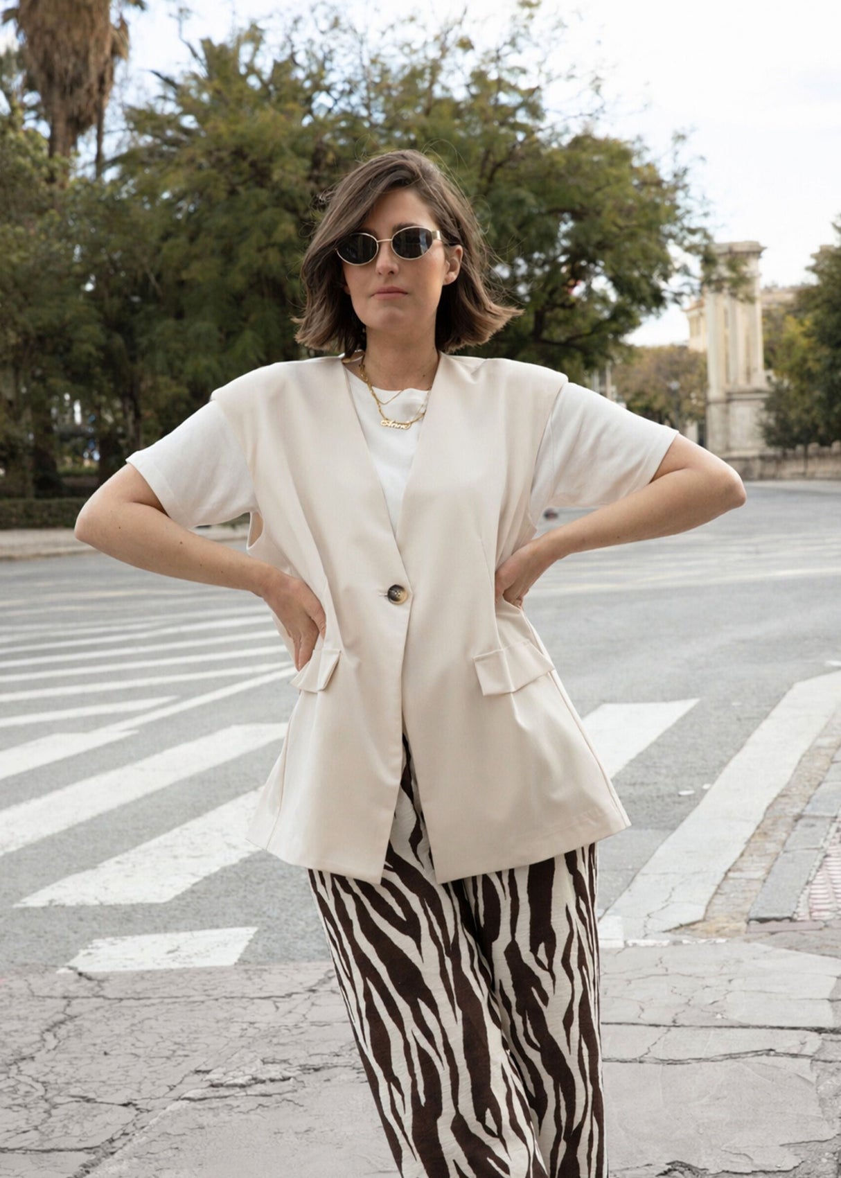 Oversize Blazerweste mit V-Ausschnitt - beige