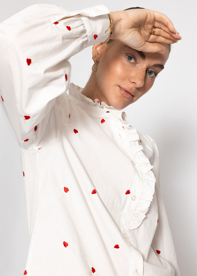 Bluse mit roter Herzstickerei - weiß