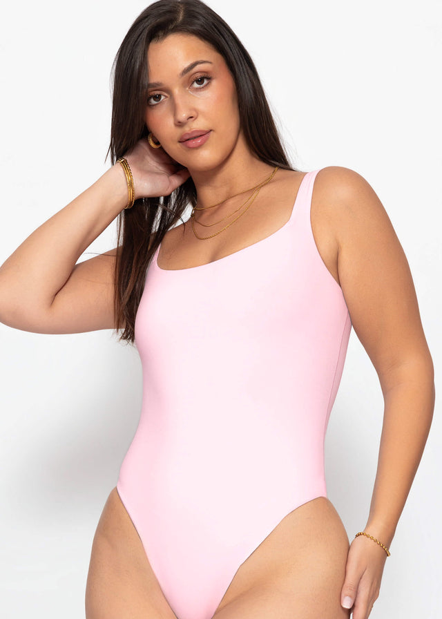 Soft shapewear bodysuit with thong - baby pink