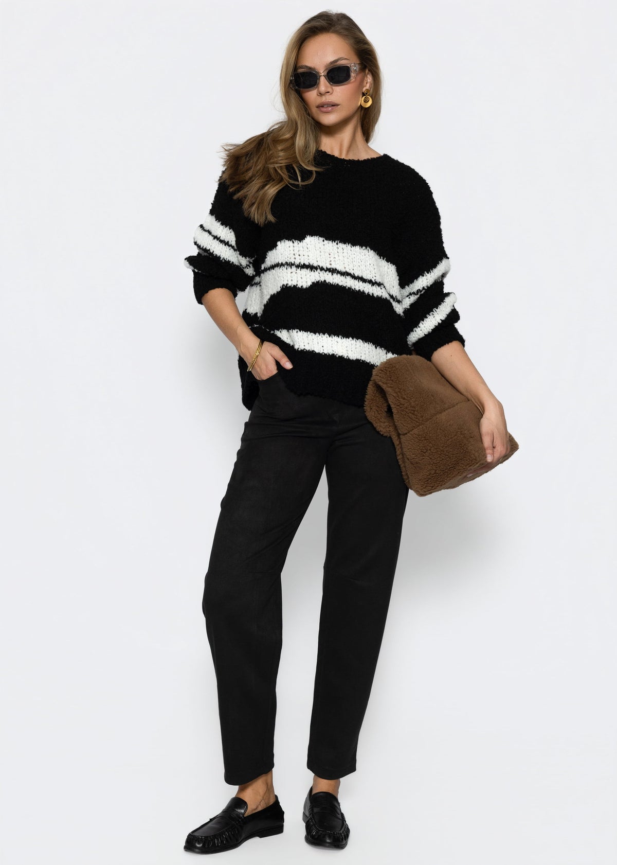 Bouclé Pullover mit Streifenmuster - schwarz