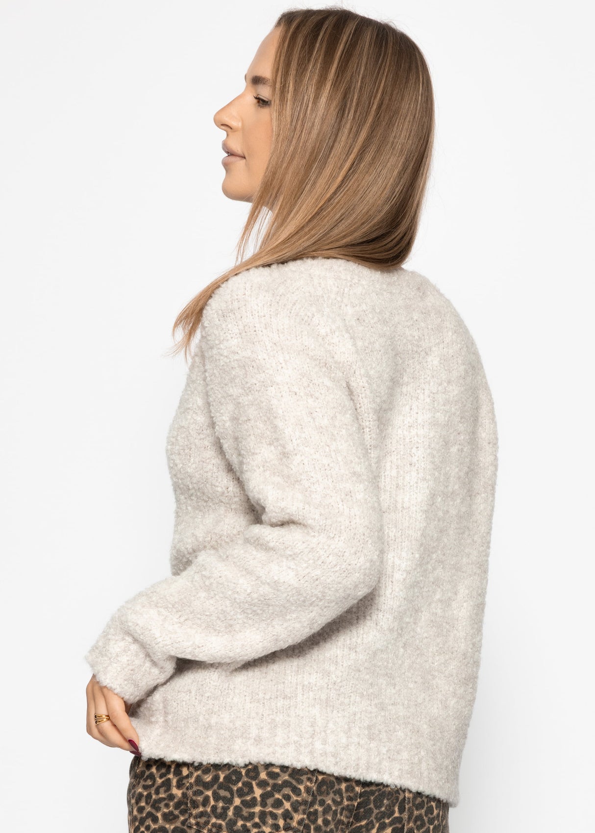 Bouclé-Strickjacke mit Knopfleiste - greige