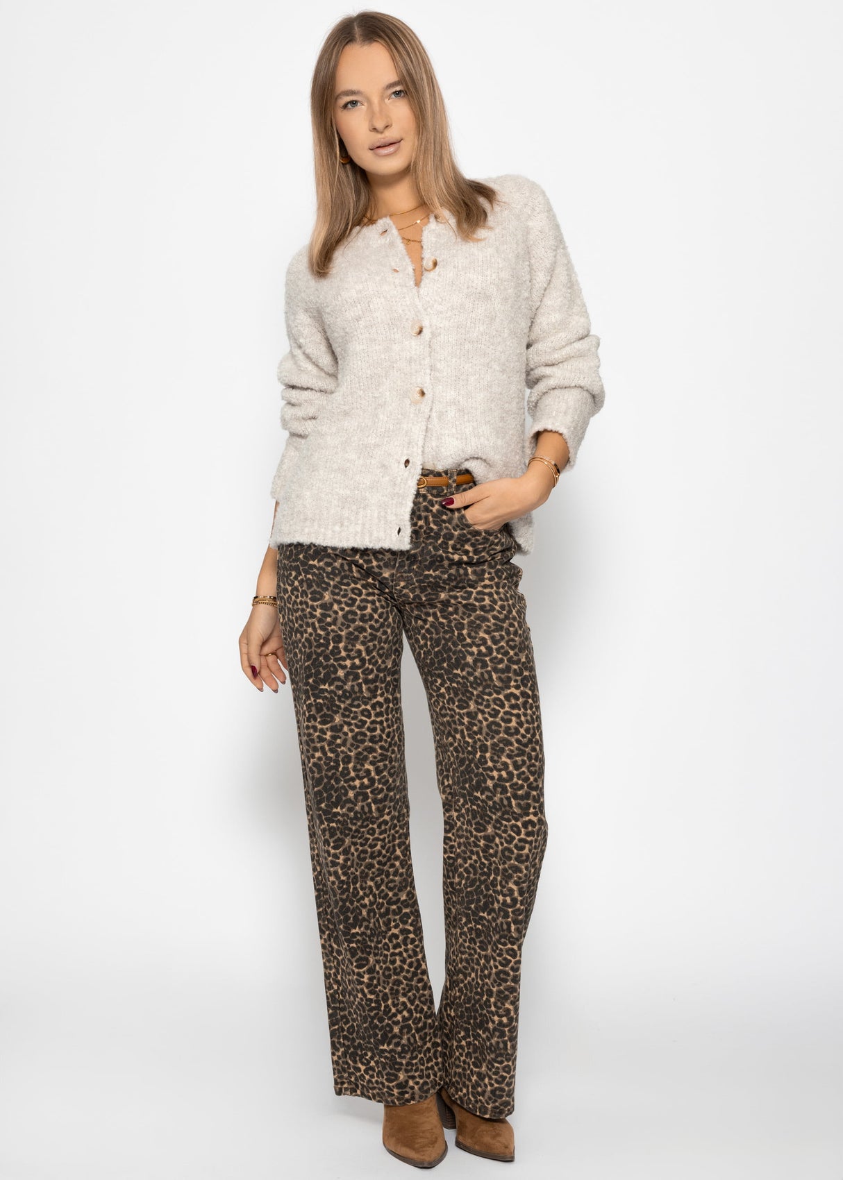 Bouclé-Strickjacke mit Knopfleiste - greige