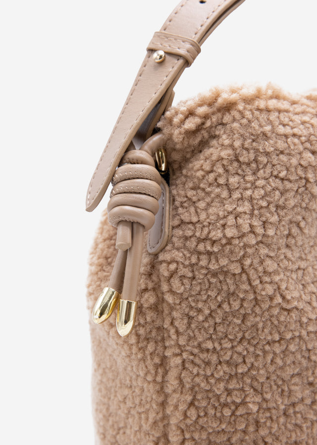 Teddy fleece bucket bag - brown