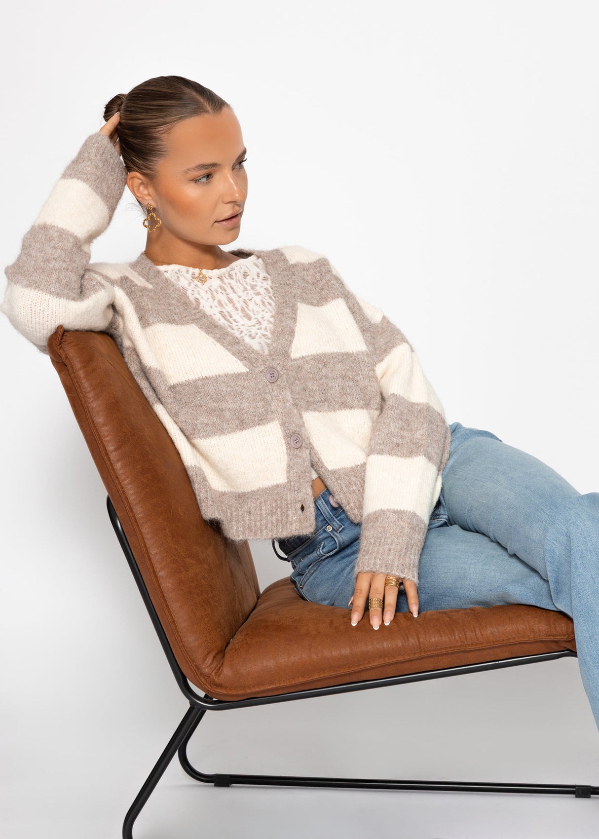 Cardigan mit Blockstreifen und V-Ausschnitt - beige