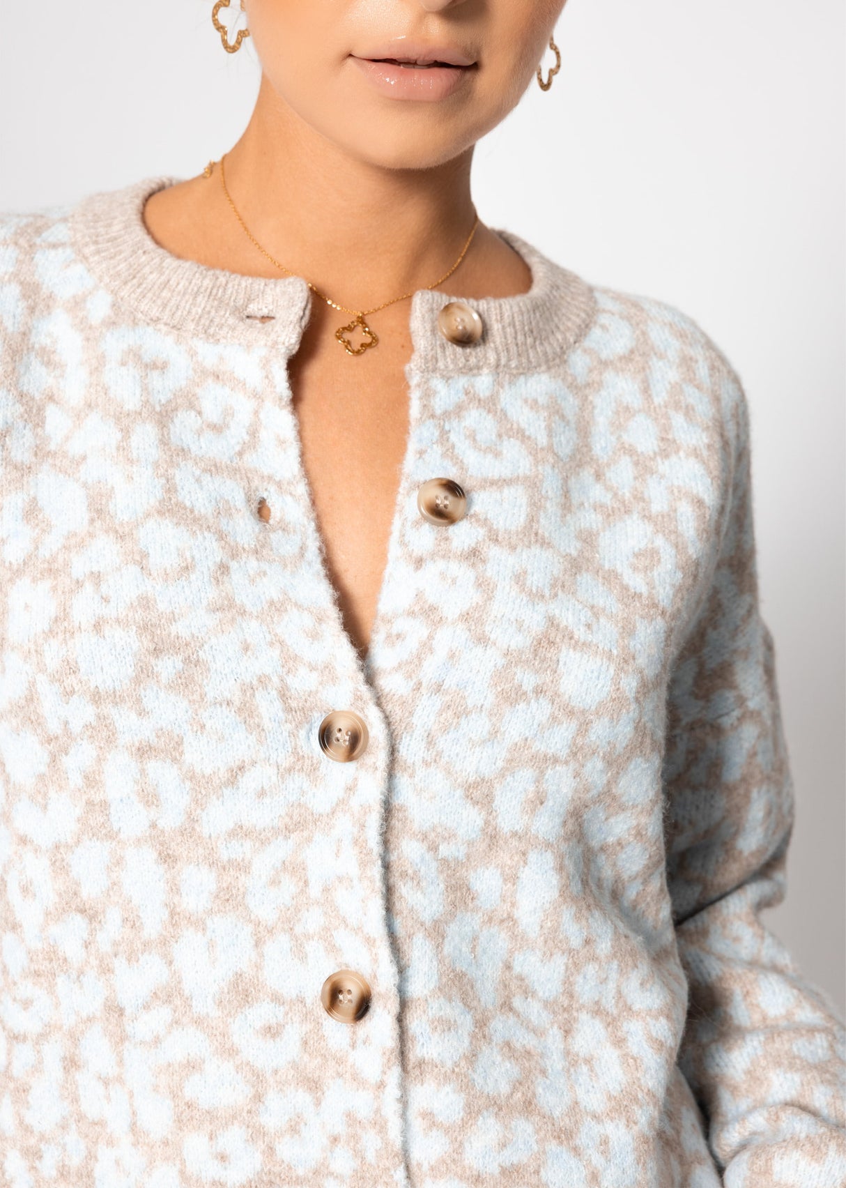 Cardigan mit Leo-Muster - hellblau