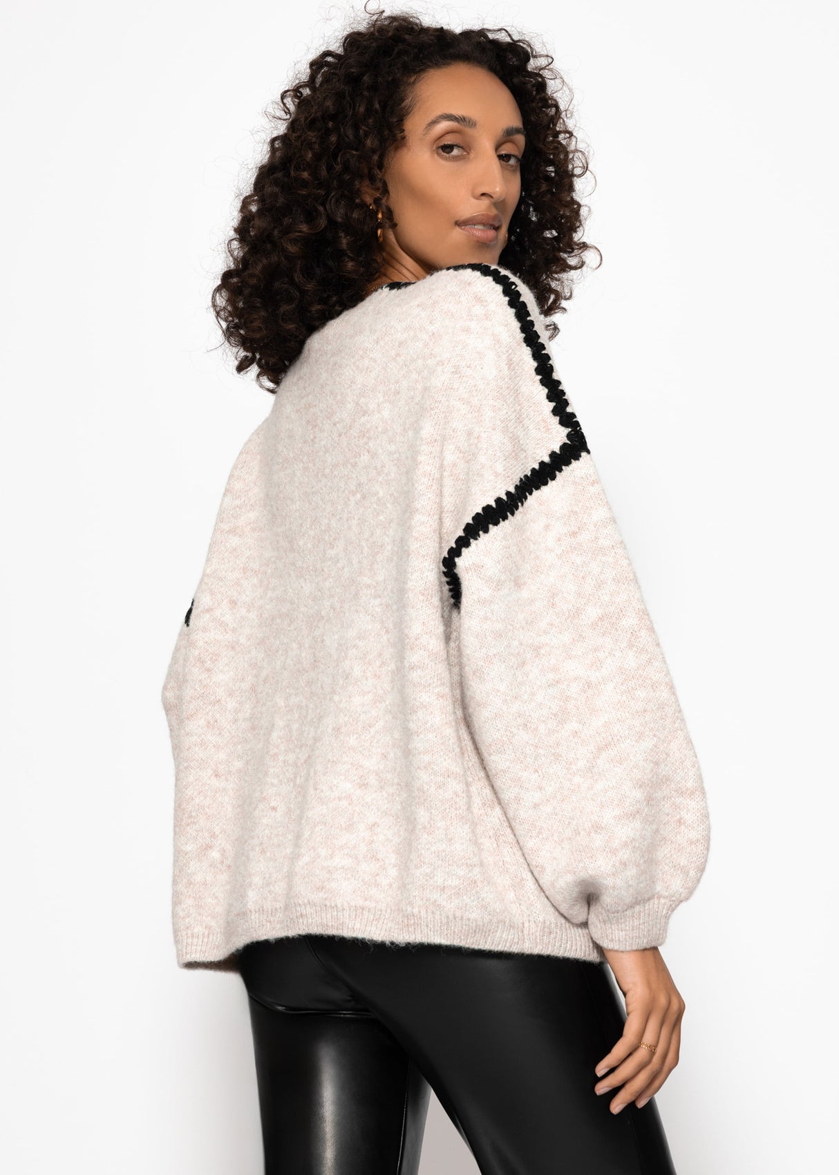 Cardigan mit Ziernähten - offwhite