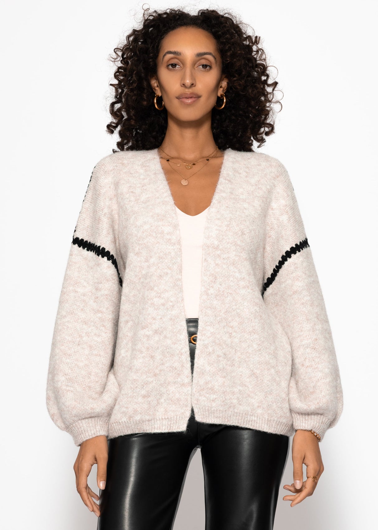 Cardigan mit Ziernähten - offwhite