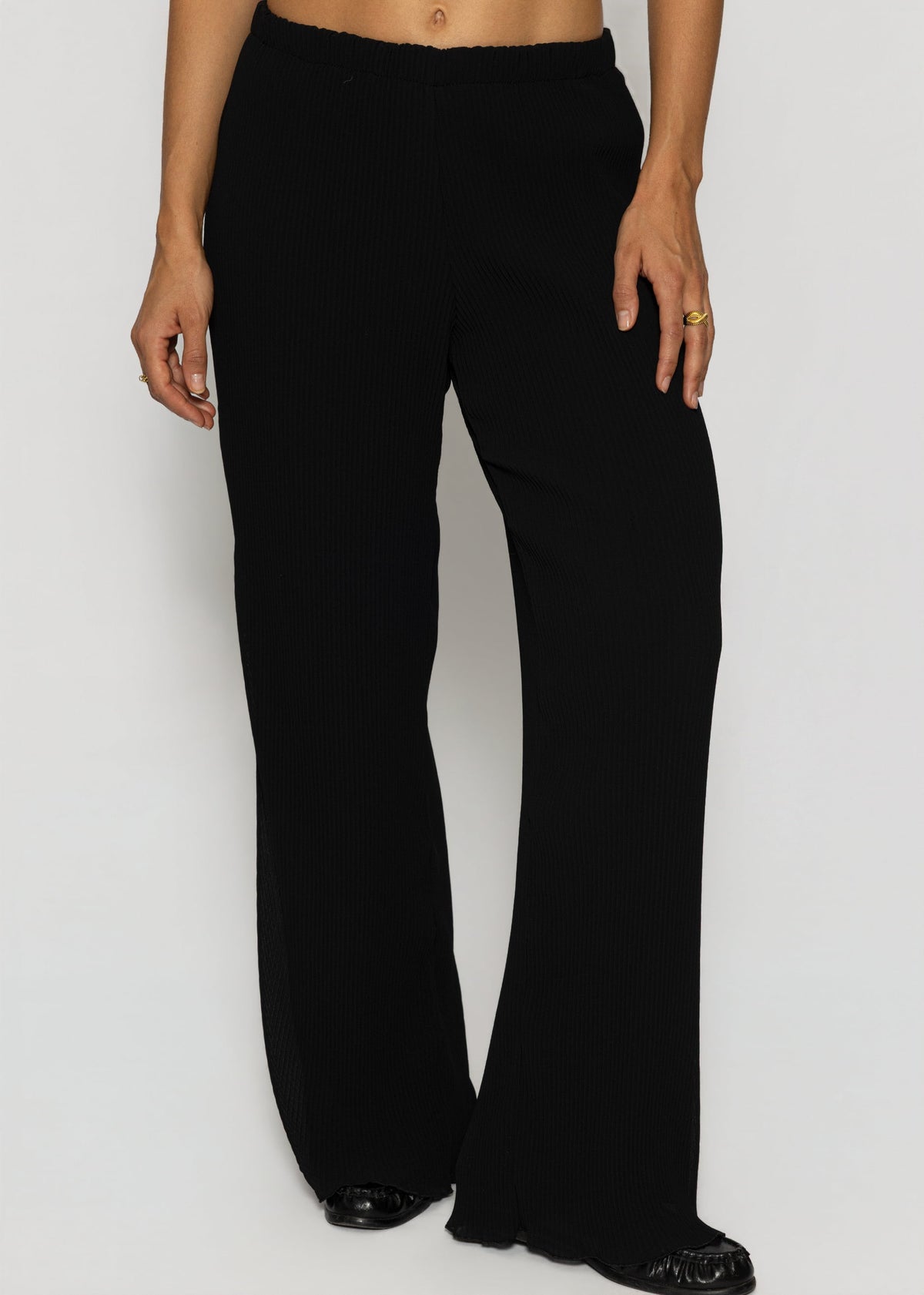 Plissee Hose mit weitem Bein - schwarz