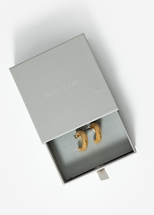 Textured hoop earrings - gold