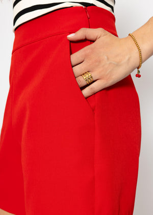 Elegant shorts - red
