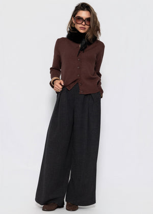 Feinstrickjacke mit Bogenkante - braun