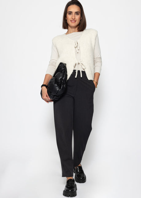Fluffy sleeveless waistcoat - off-white