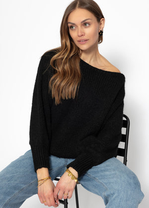Flauschiger Pullover mit U-Boot Ausschnitt - schwarz