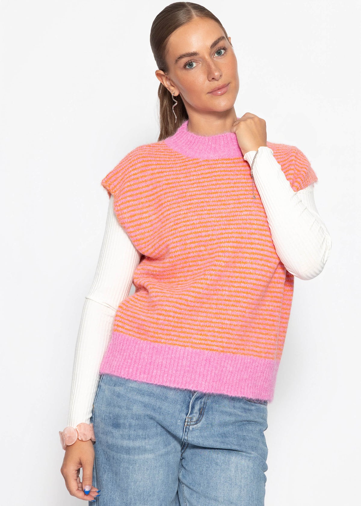 Geringelter Pullunder mit Stehkragen - orange-pink