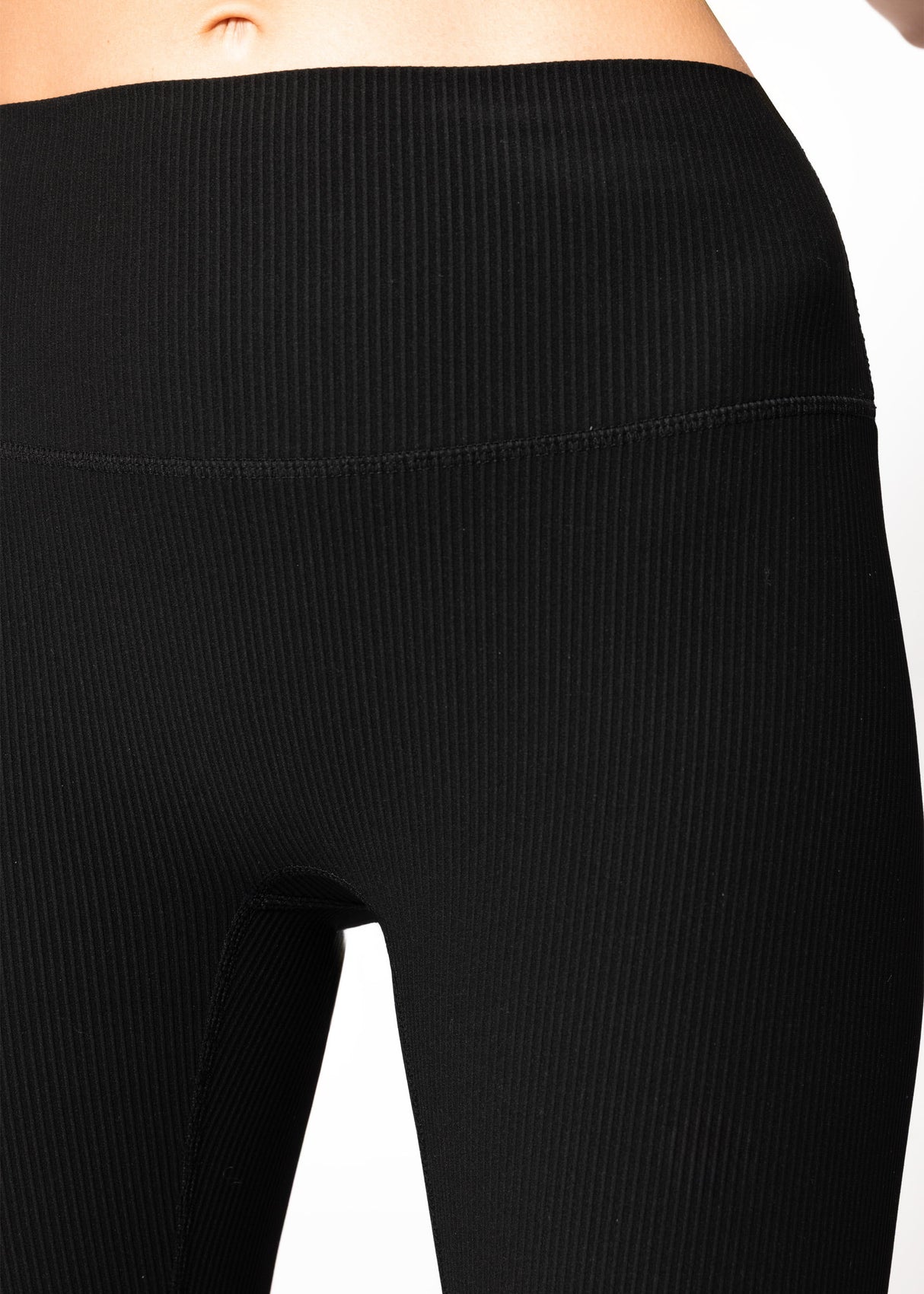 Gerippte High Waist Sportleggings - schwarz