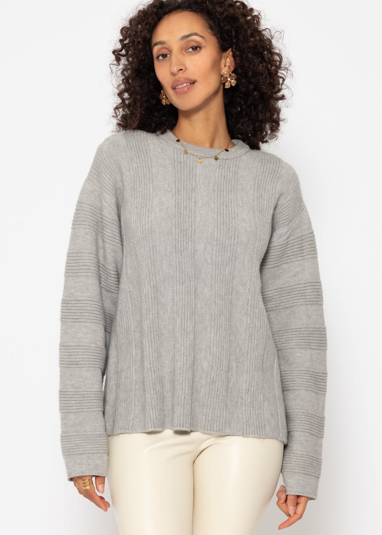 Sweater with ribbed stripe pattern - grey