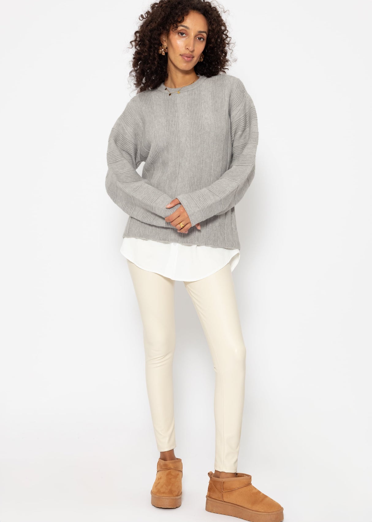 Sweater with ribbed stripe pattern - grey