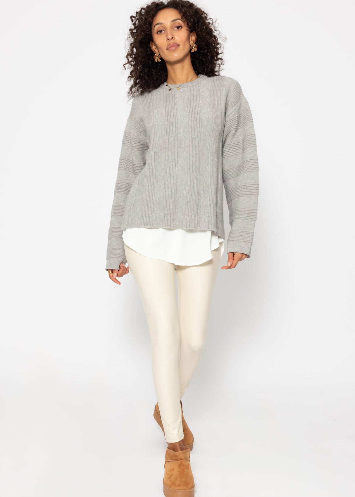 Sweater with ribbed stripe pattern - grey