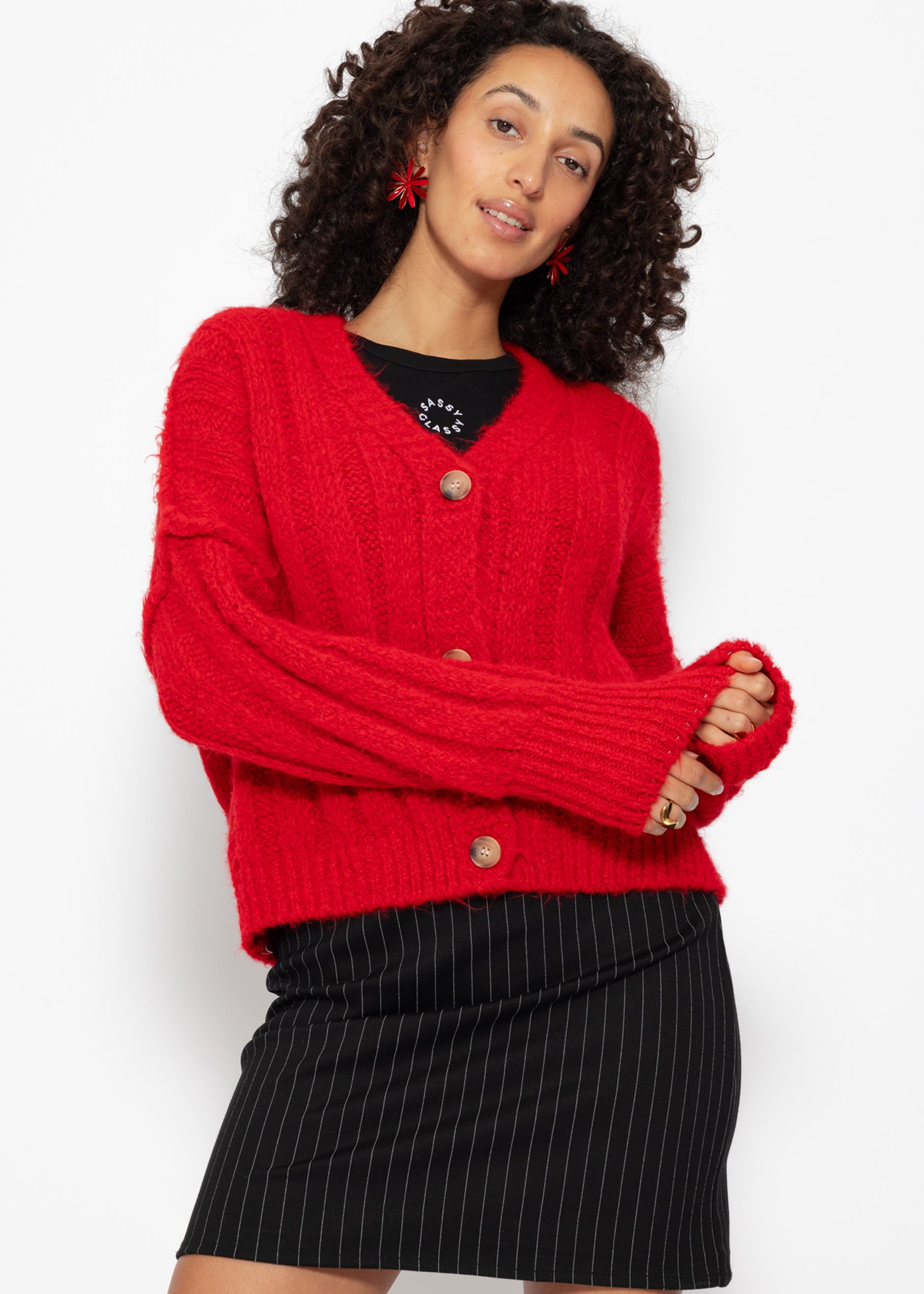 Gerippter Strickcardigan mit Knöpfen rot – SASSYCLASSY
