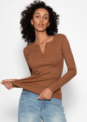 Ribbed long-sleeved shirt with button placket - brown