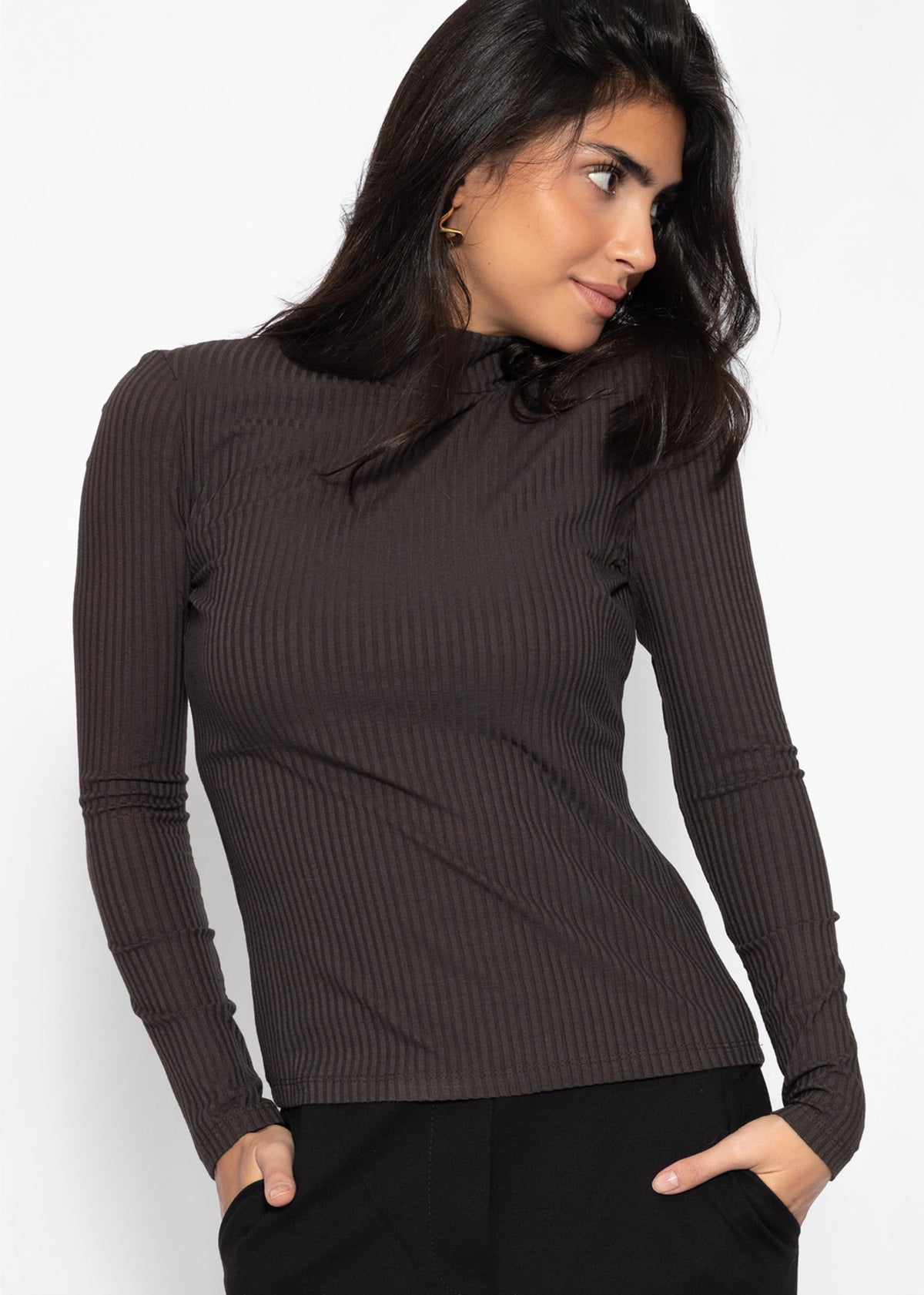 Ribbed long-sleeved shirt with stand-up collar - brown