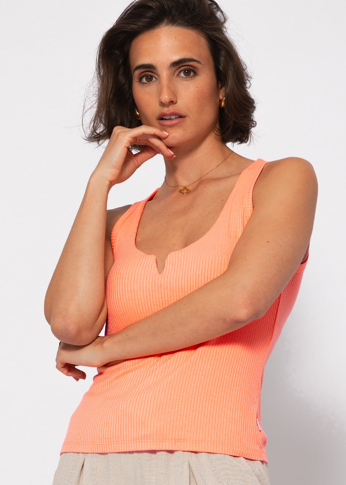 Geripptes Top mit V-Ausschnitt - peach
