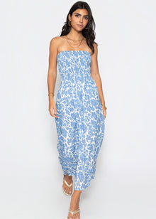 Smoked bandeau dress with print - jeans blue