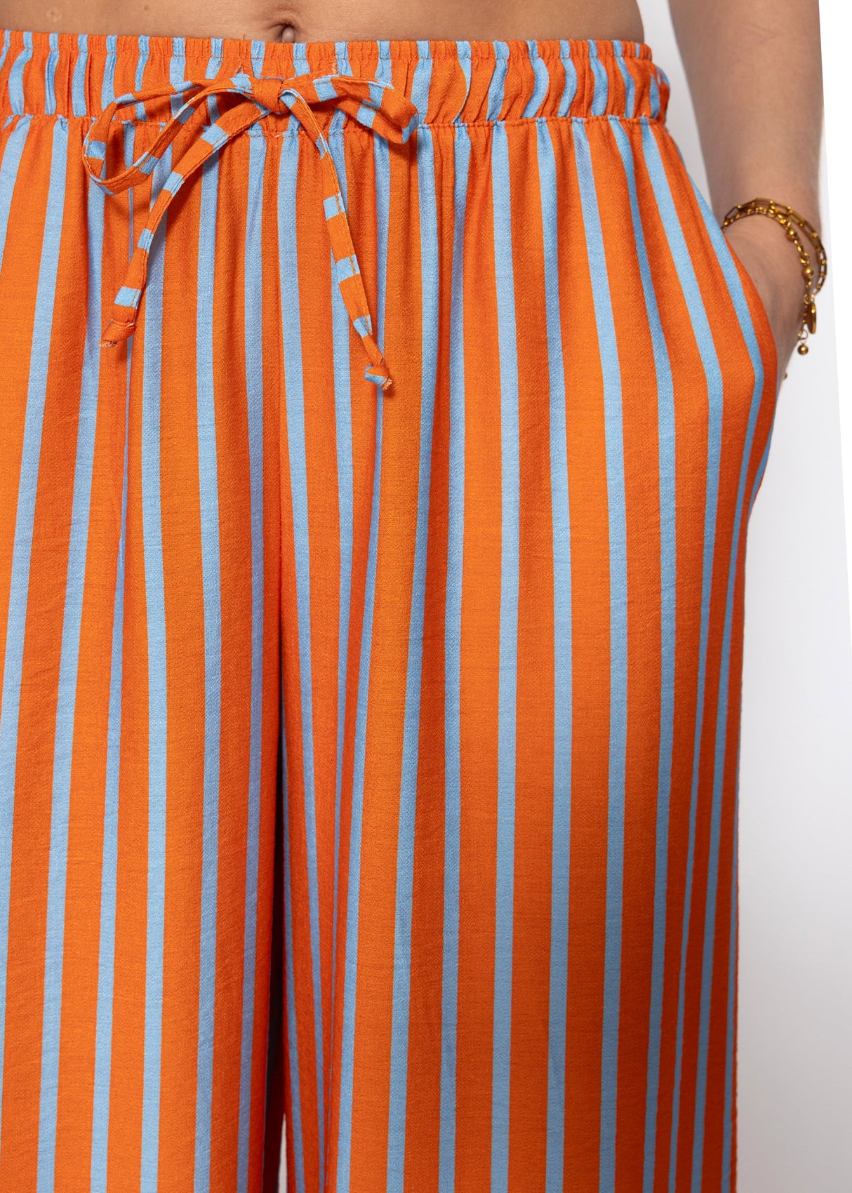 Gestreifte Hose mit Kordelzug - orange