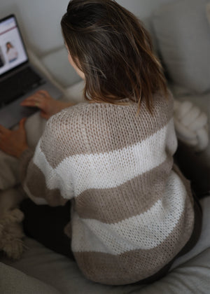 Gestreifter oversize Cardigan - taupe