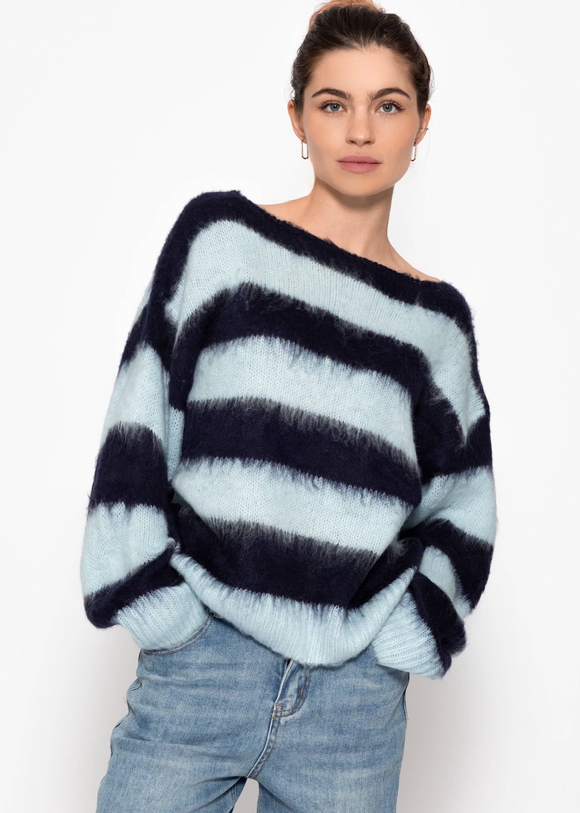 Gestreifter Pullover blau – SASSYCLASSY