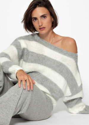 Gestreifter Pullover - grau-offwhite