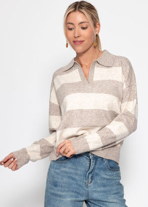 Gestreifter Pullover mit Polokragen - beige-taupe