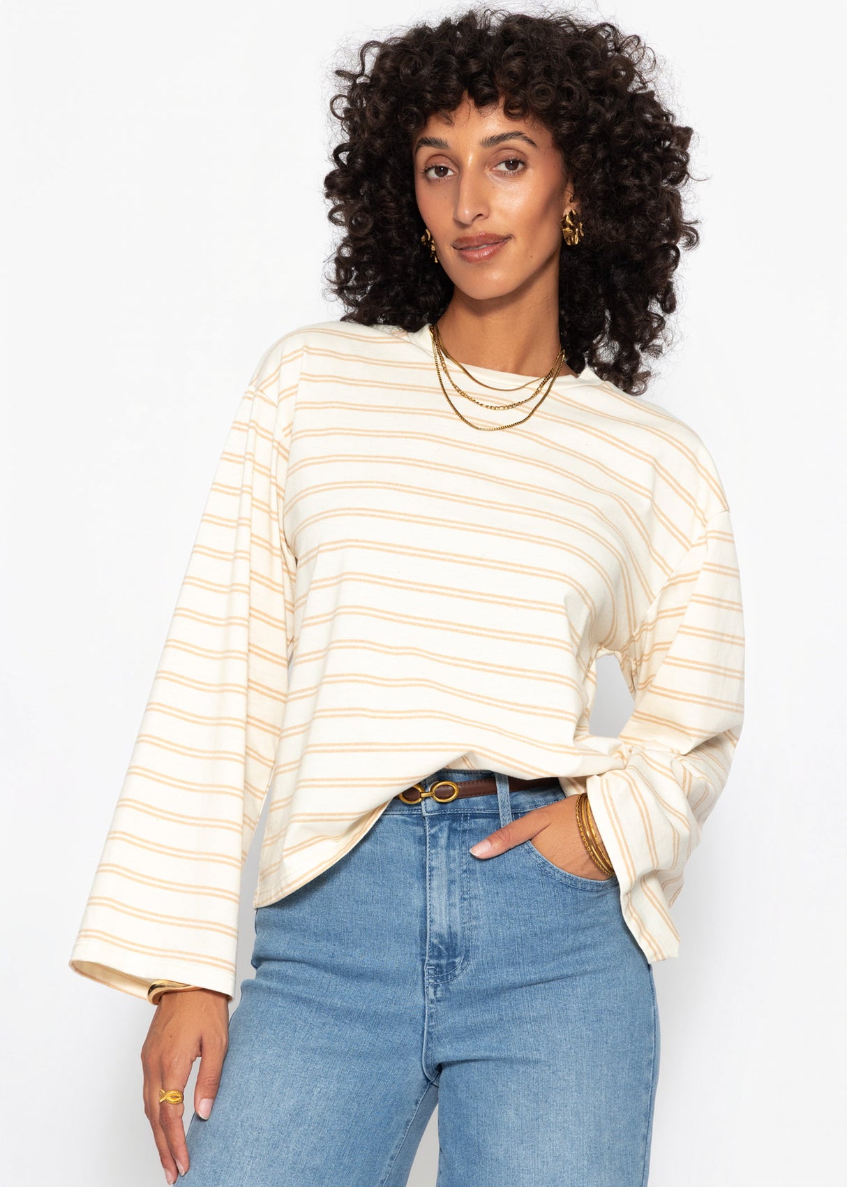 Gestreiftes Langarmshirt mit weiten Ärmeln - creme