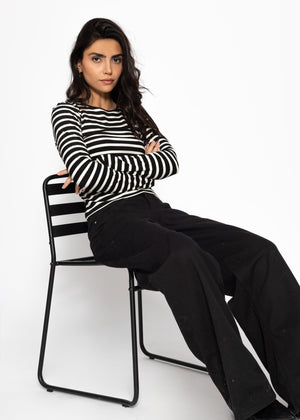 Gestreiftes Langarmshirt - schwarz