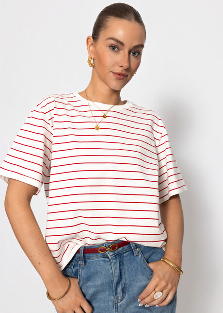 Gestreiftes T-Shirt - weiß von SASSYCLASSY