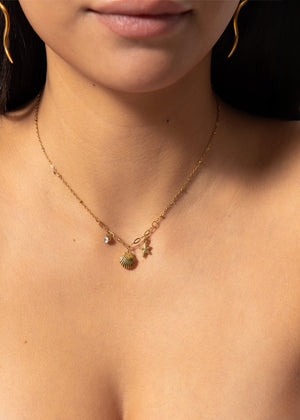 Halskette mit maritimen Anhängern und Glitzerstein - gold
