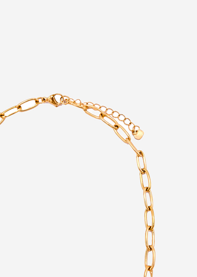 Necklace with maritime charms - gold
